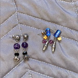 bundle of 2 earrings